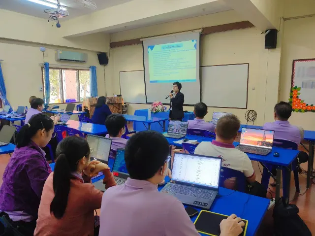 ครูอบรม สมรรถนะและPLC